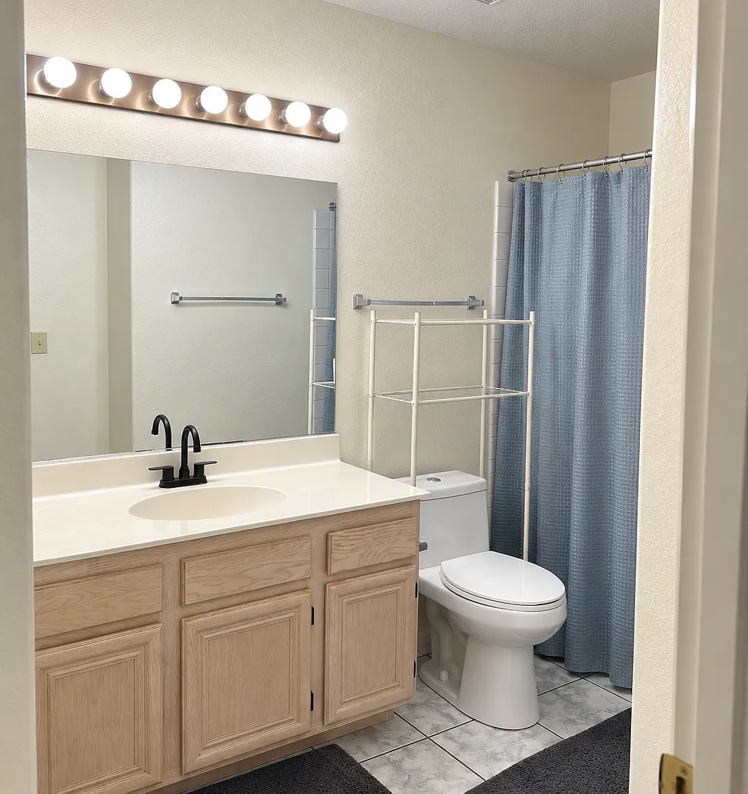 3 bed, 1718 sqft, $850 — Photo 3