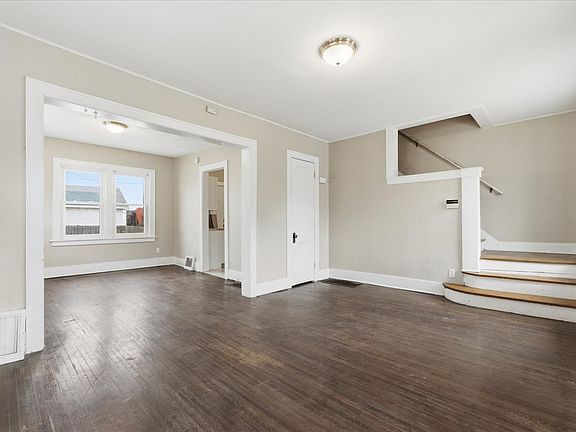 3rd image of 811 N 34th St #811