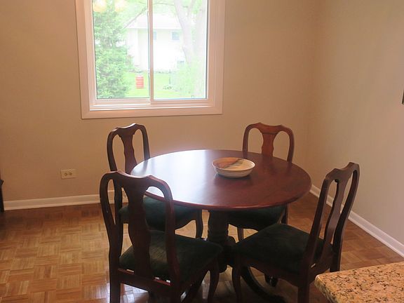 4th image of 2510 Mitchell Dr