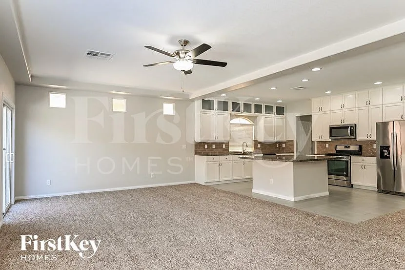 4 bed, 2.5 bath, 2277 sqft, $2,895 — Photo 3