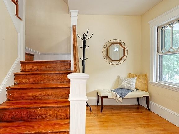4th image of 7 Vincent Ave