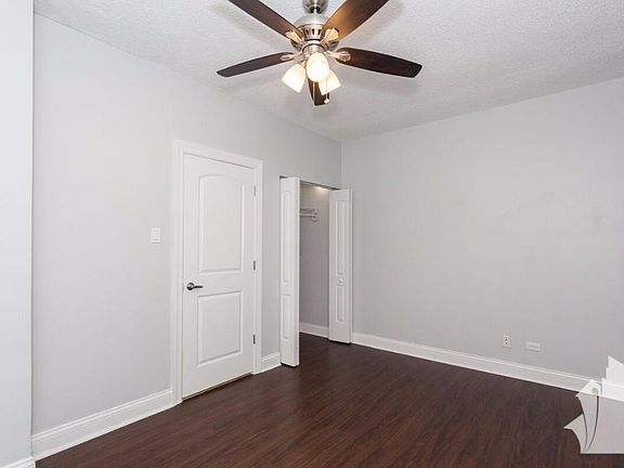 4th image of 4522 N Clarendon Ave
