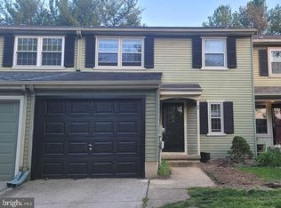 42 Farnwood Rd, Mount Laurel, NJ 08054