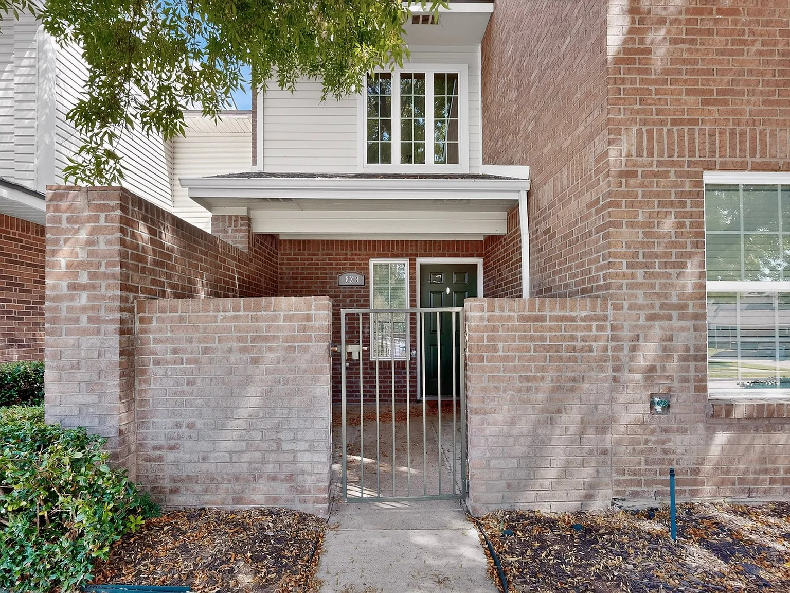2 bed, 1481 sqft, $2,000 — Photo 2