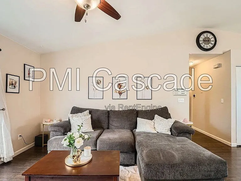 4001 48th Ave NE — Photo 5