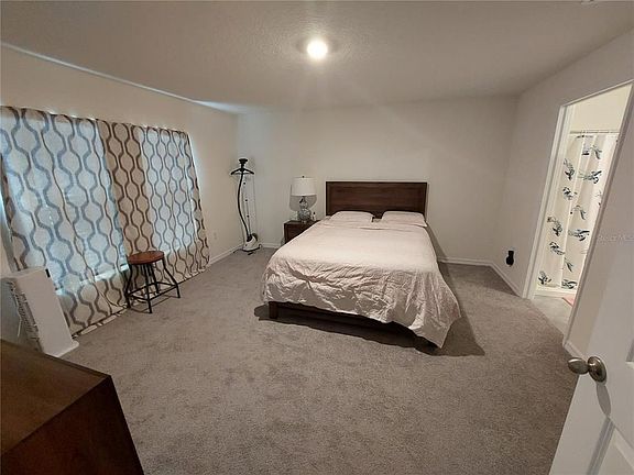 3rd image of 511 Sunlit Coral St