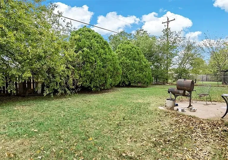 3505 Pecos St — Photo 2