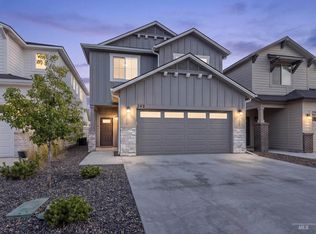 242 W Hyndman Dr, Meridian, ID 83642