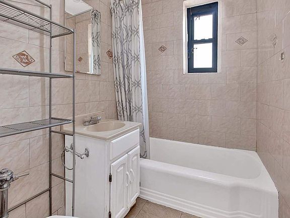 5th image of 2705 Kings Hwy APT 6F
