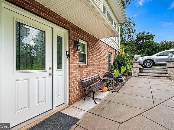 4th image of 159 Planebrook Rd