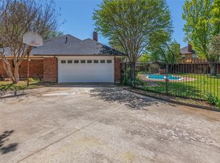 5402 Sapphire Ct, Arlington, TX 76017