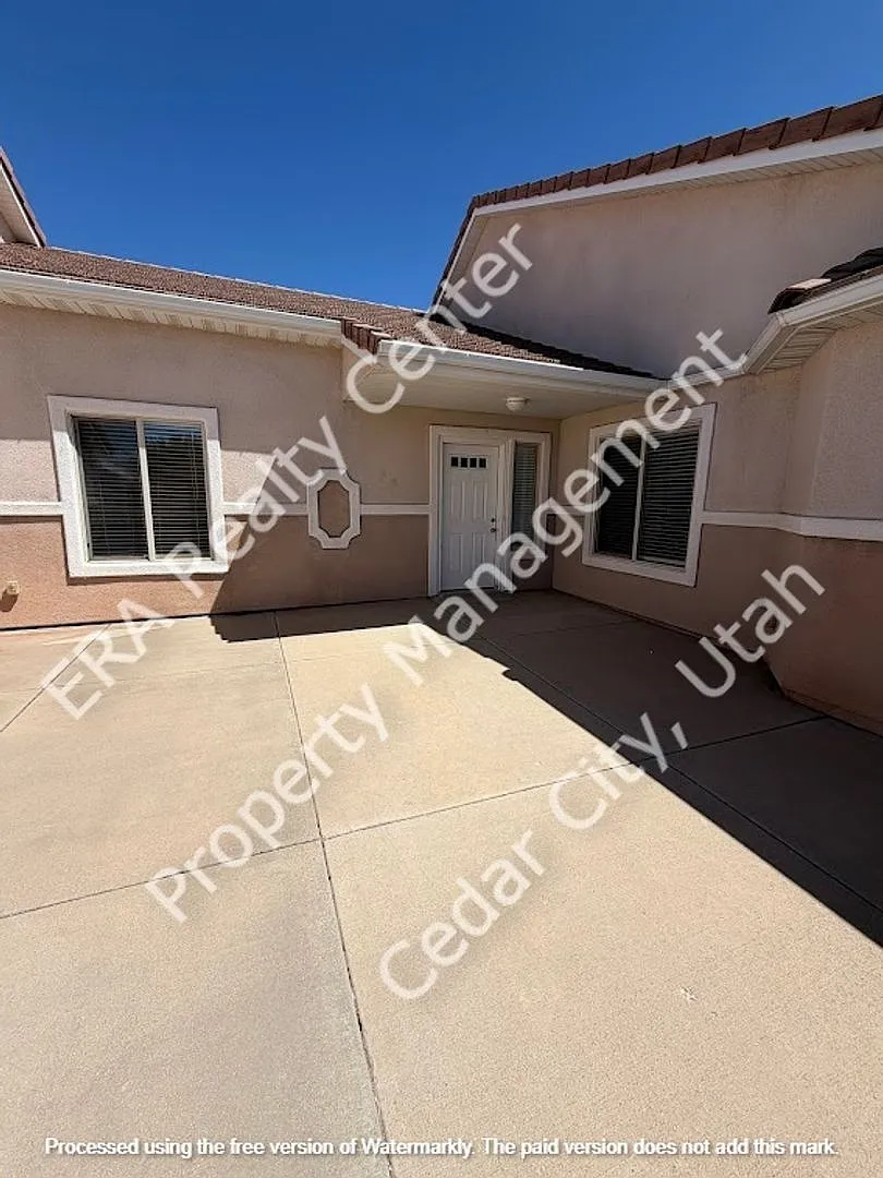 Building Photo - 2155 W 700 S #29