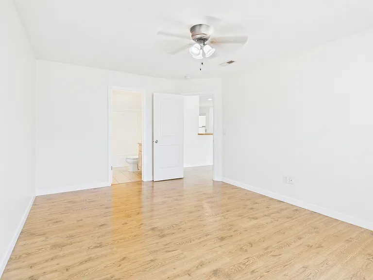 214 Parkmont Way — Photo 9