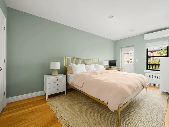 3rd image of 157 President St #4