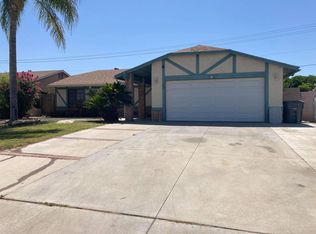 561 Presidents Ave, Hemet, CA 92543