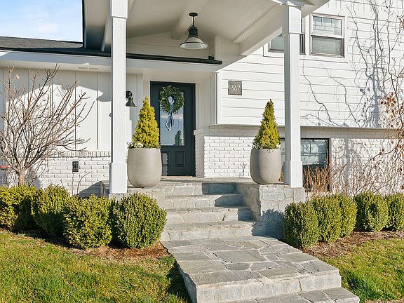 3rd image of 367 Baker Rd