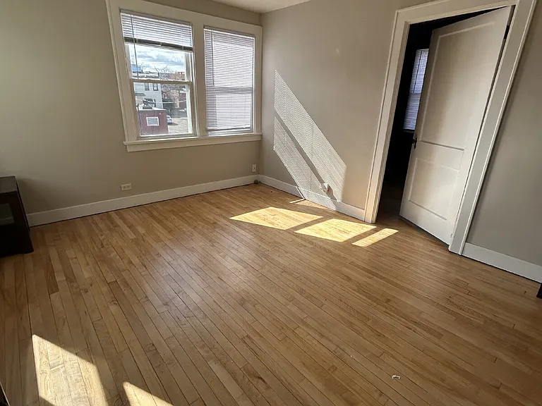 107 Elizabeth St #4 — Photo 3