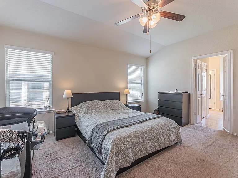 207 Christopher Dr — Photo 28