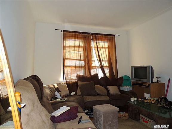 5th image of 62-64 Saunders St #G-2