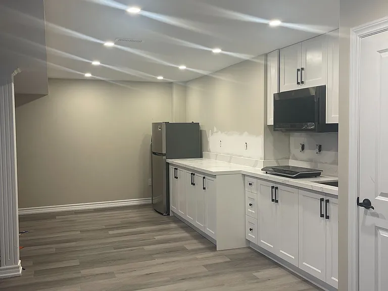 43 Philips View Cres #BASEMENT — Photo 5