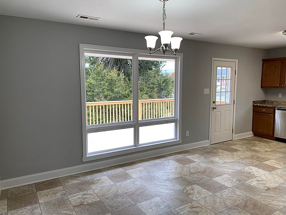 4th image of 401 Bonhill Dr NW