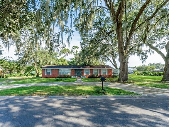 3rd image of 108 W Morrell Dr