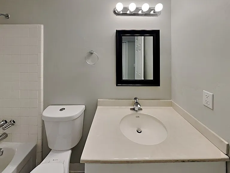 7215 Sharbeth Dr S — Photo 16