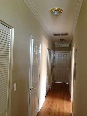 5th image of 4642 S Woodlawn Ave Unit 3s