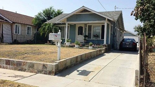 2nd image of 331 W Ramona Blvd