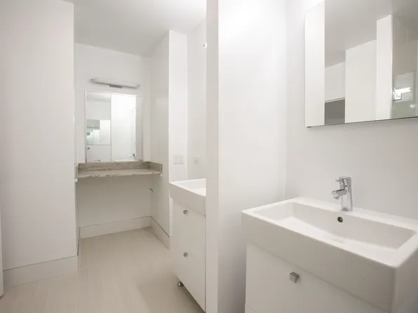 20 Park Avenue image 12 of 15