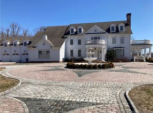 61 Singing Oaks Dr, Weston, CT 06883