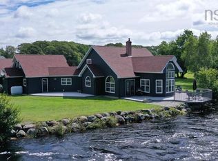 41 Post Office Rd, Shelburne, NS B0W1R0