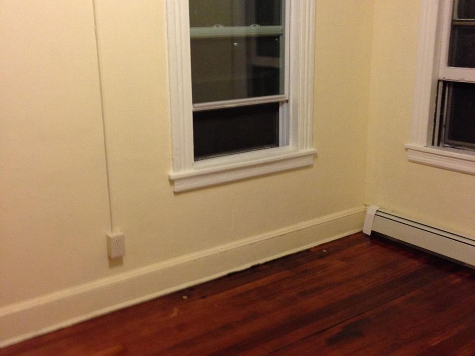 2nd image of 285 Garden St #1
