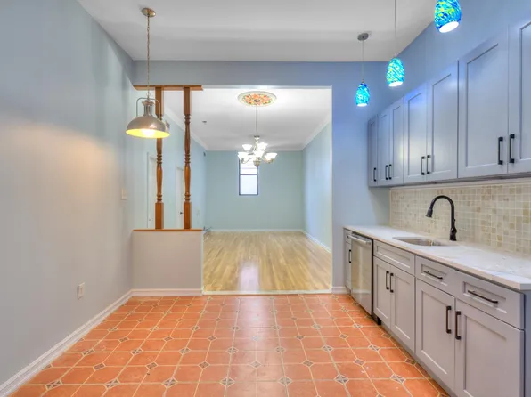 118 Leonard Street image 1 of 18