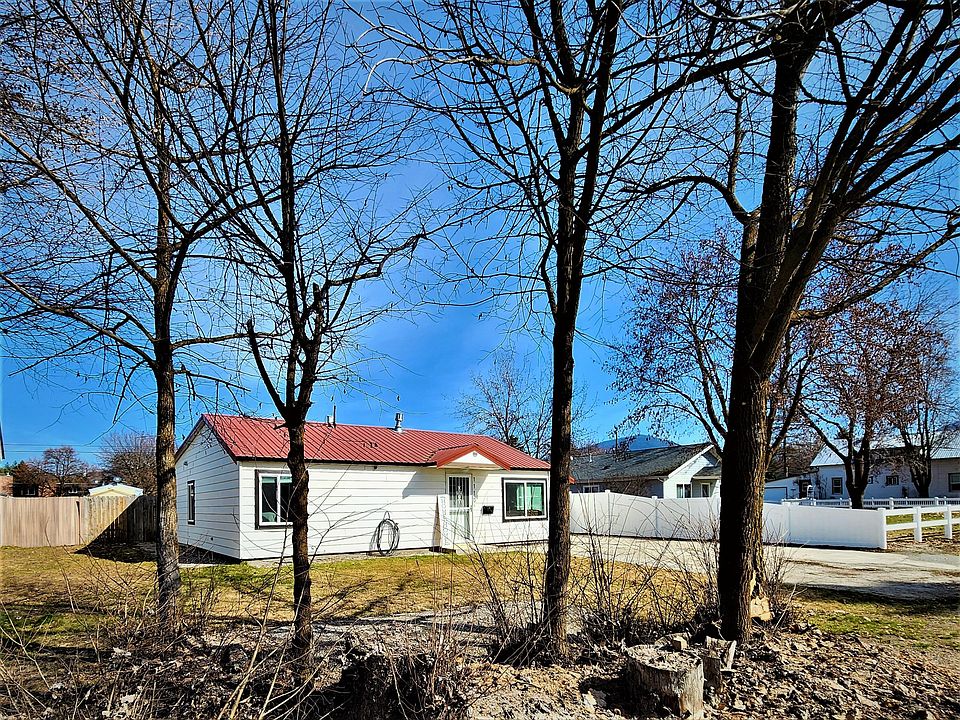 1110 W Main Ave, Chewelah, WA 99109 Zillow