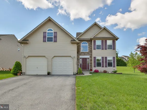 1590 Abigail Ln, Allentown, PA 18104