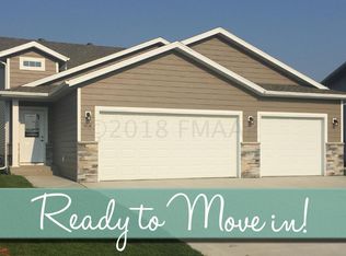 904 Ashley Dr W, West Fargo, ND
