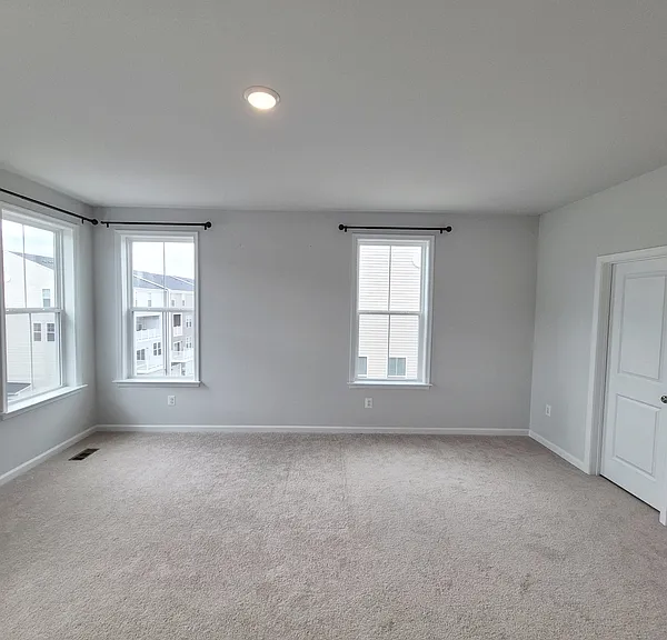 648 Brookwood Glen Ter #B — Photo 31