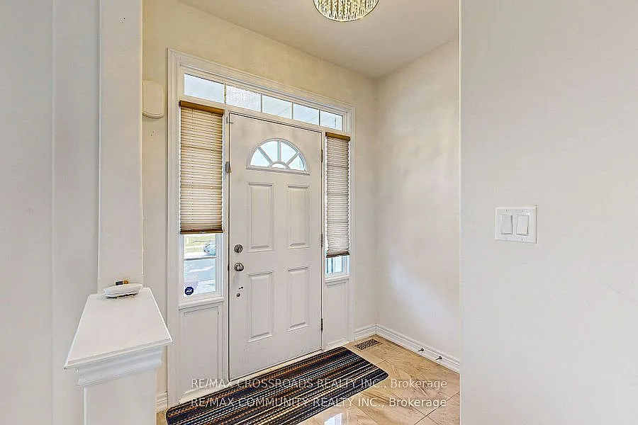 4 bed, $3,300 — Photo 3