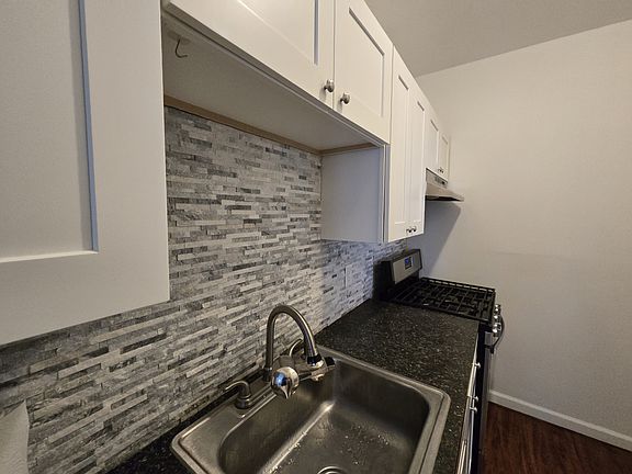 4th image of 4354 Manayunk Ave #2