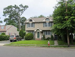 1st image of 31-19 Nicholson Dr #1X