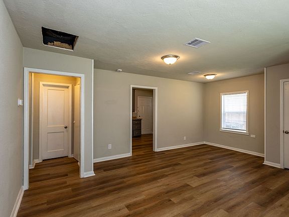 4th image of 4675 Buffalo Ave