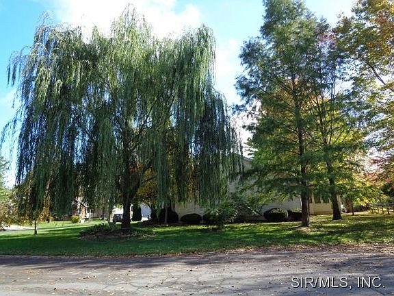 4th image of 44 Autumn Glen Dr