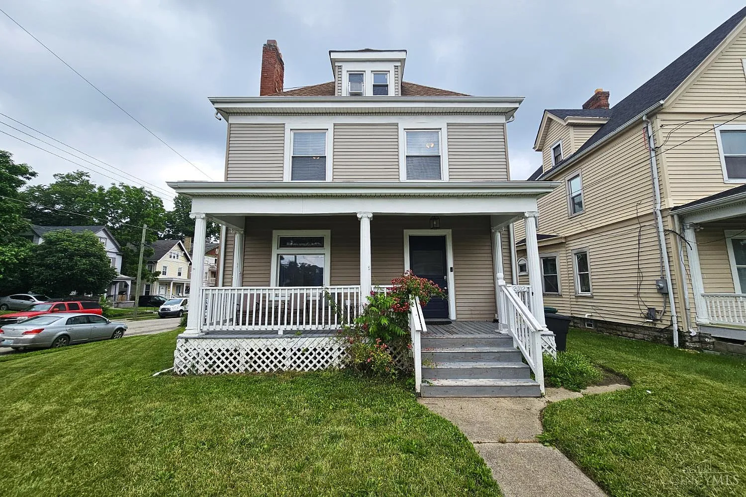 2002 Clarion Ave photo 1