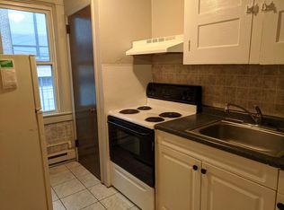 658 High St APT 3, Lancaster, PA 17603