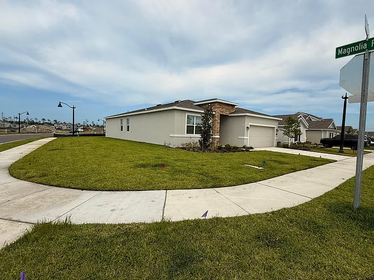 1250 Belle Isle Ln — Photo 2