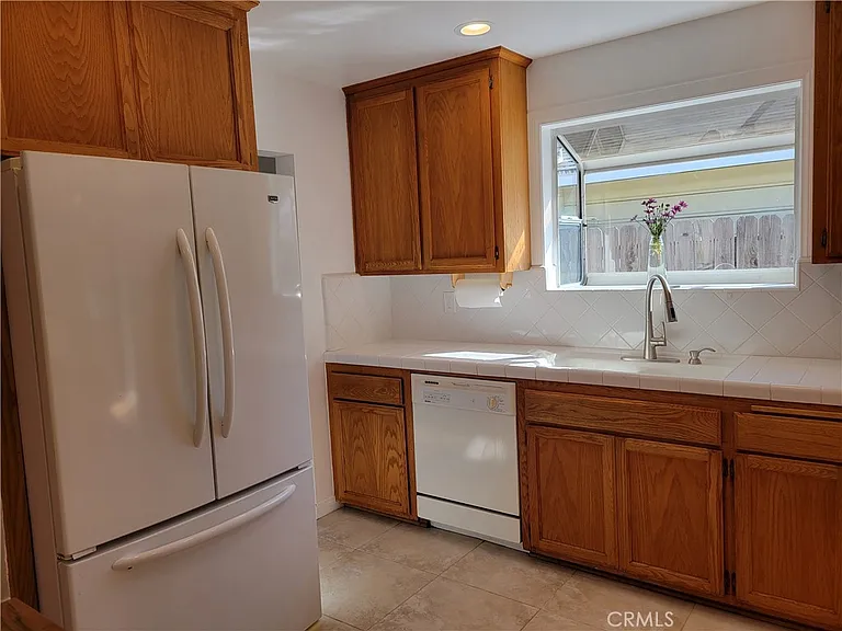 1923 Shipway Ave — Photo 10
