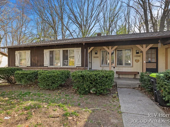 5796 Ridgebrook Ave SE, Grand Rapids, MI 49508