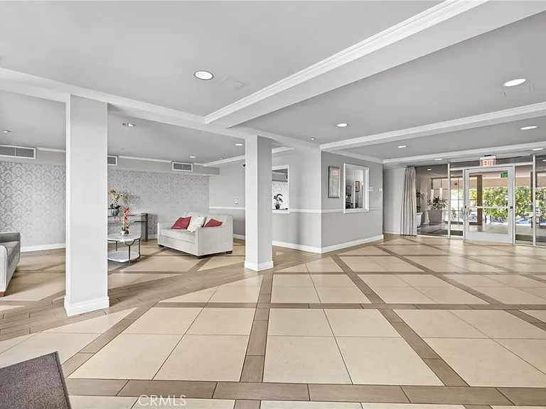 4501 Cedros Ave — Photo 40