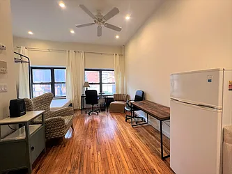 28 West 105th Street